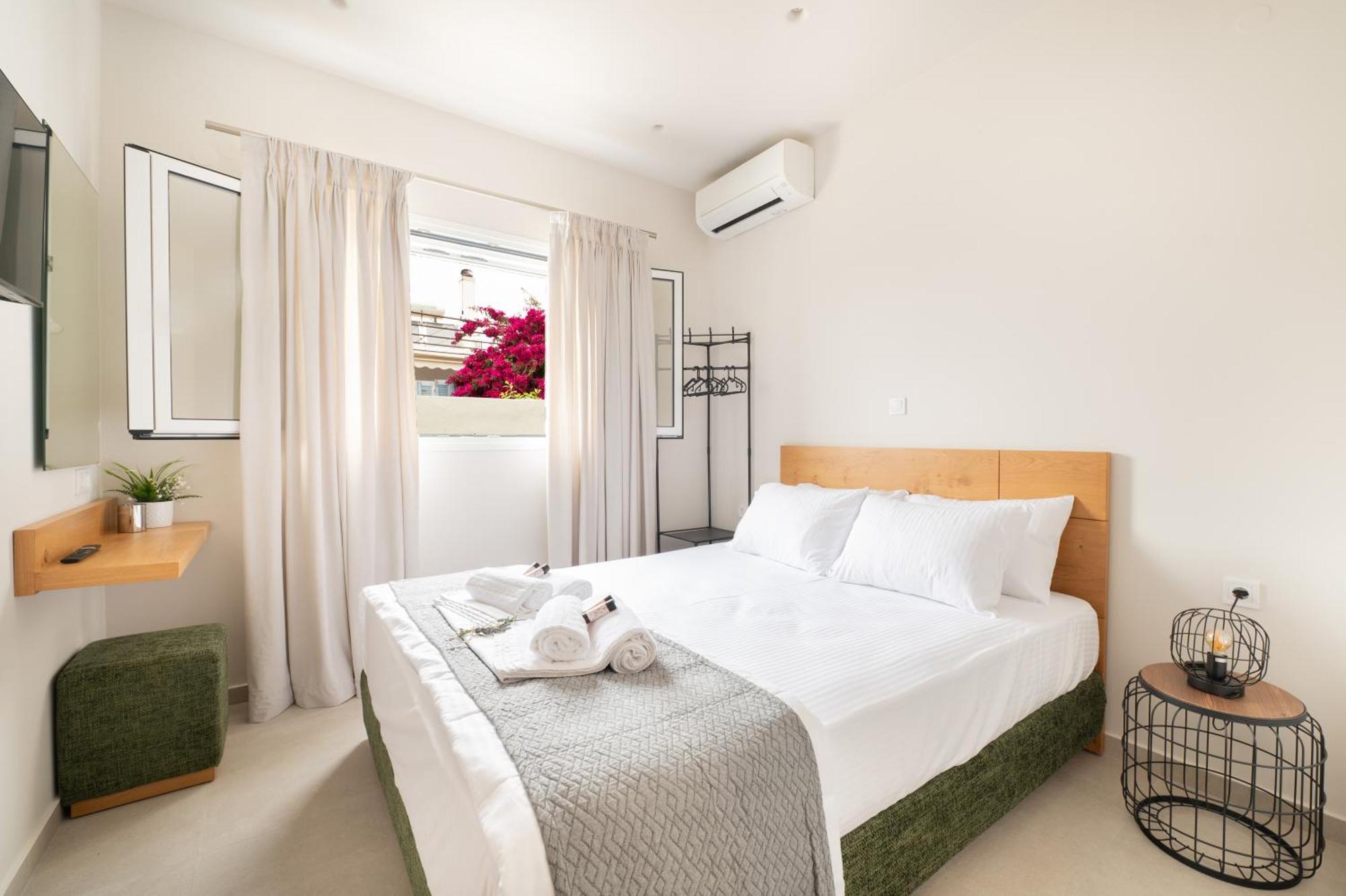 Thea Seaview Luxury Living *
