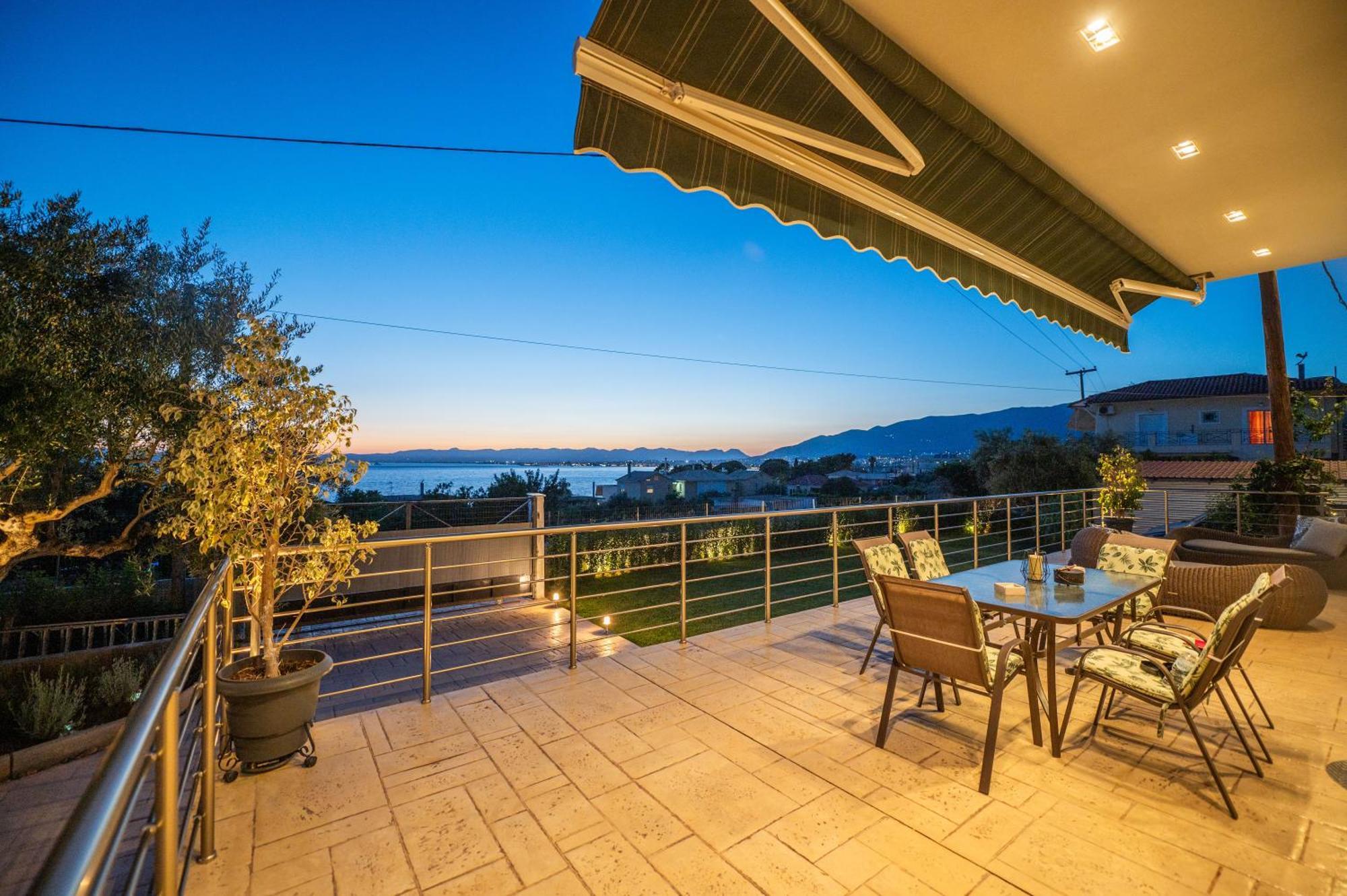 Holiday home Thea Seaview Luxury Living *