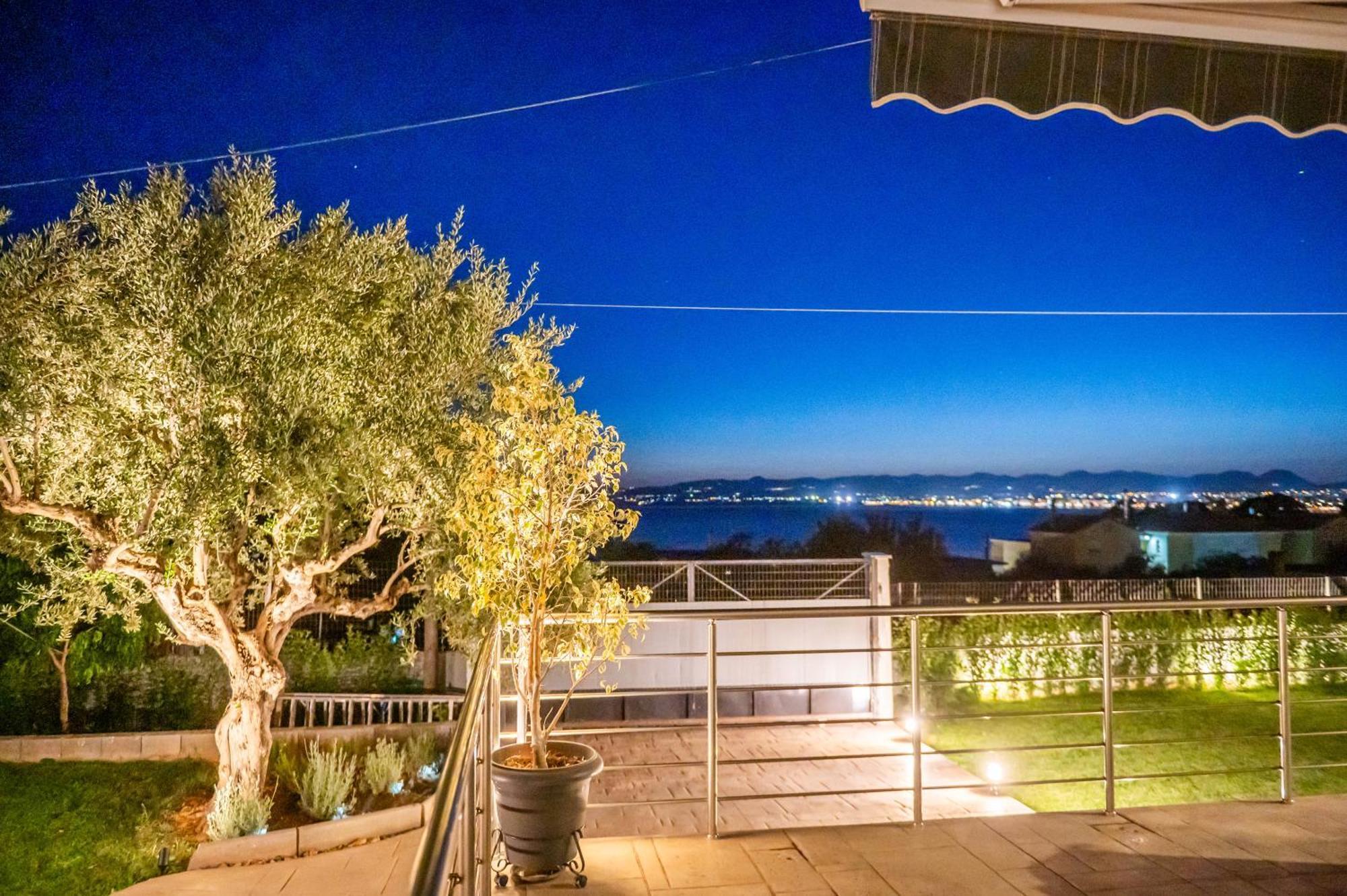 Thea Seaview Luxury Living Holiday home